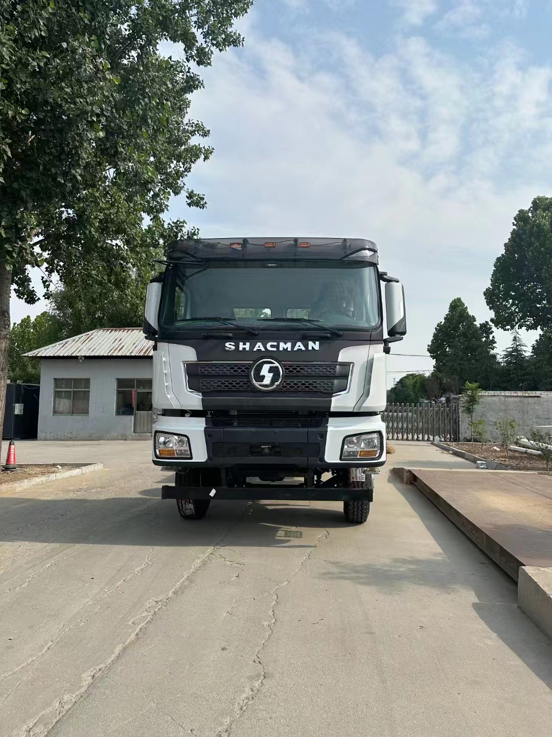 ส่งออกรถยนต์ใหม่ไปยังบ้านของคุณ Shaanxi Automobile Delonghi X3000-8X4 National V, Steel Bridge, Manual Transmission, กล่องขนาดใหญ่สามารถปรับแต่งได้รุ่น🔥มากที่สุดในเอเชียกลางและรัสเซีย